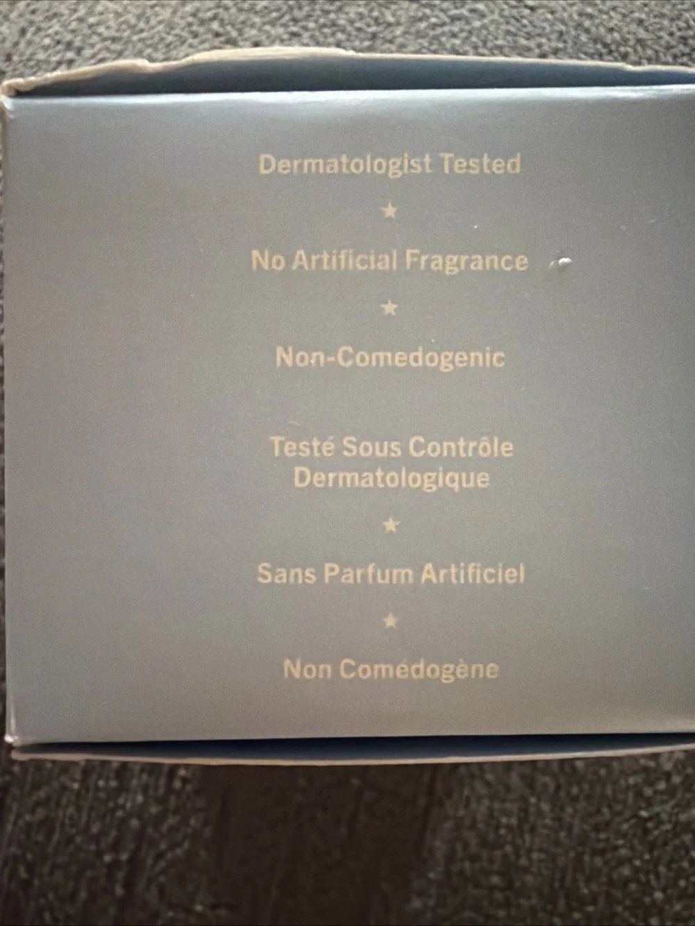 First Aid Beauty Hydrating Dewy Gel Cream - Pale Blue Jar